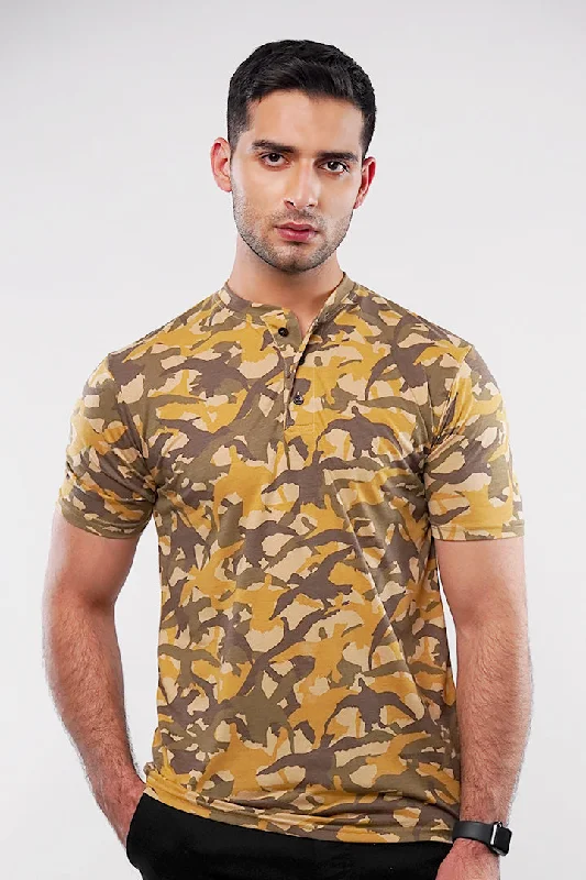Classic Men's Button-Up ShirtsCamouflage Henley T-Shirt - Brown