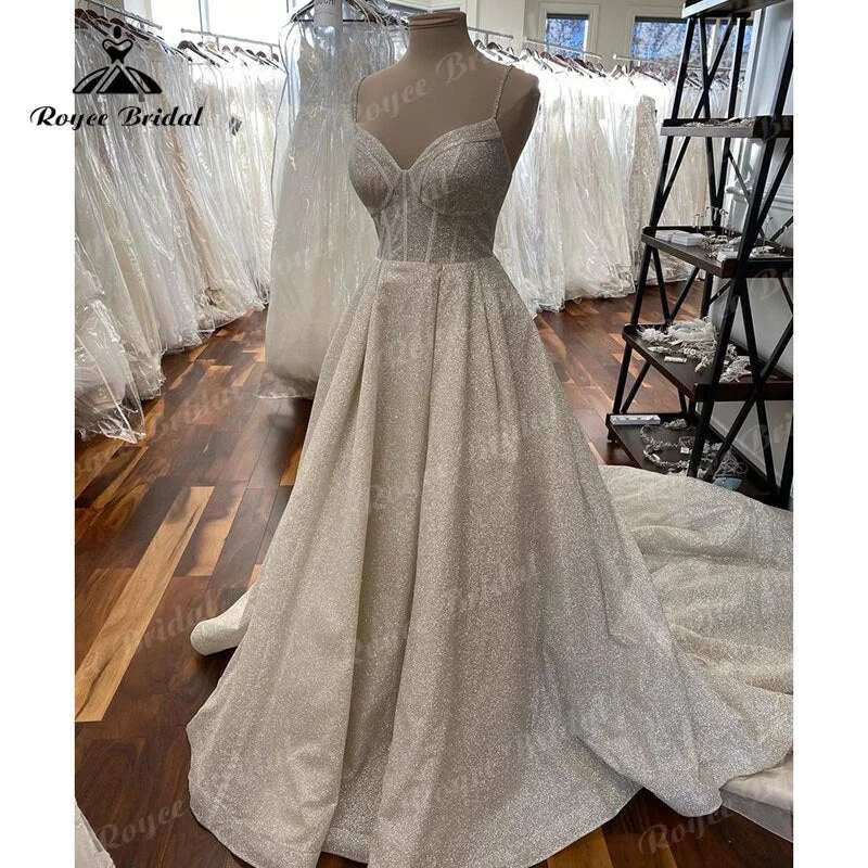 Laced DressRoycebridal Sparkly V Neck Spaghetti Straps Shiny Glitter A Line Wedding Dress Court Train 2025 Vinatge Boho robe soirée mariage Bridal Gown Laced DressRoycebridal Sparkly V Neck Spaghetti Straps Shiny Glitter A Line Wedding Dress Court Train 2025 Vinatge Boho robe soirée mariage Bridal Gown