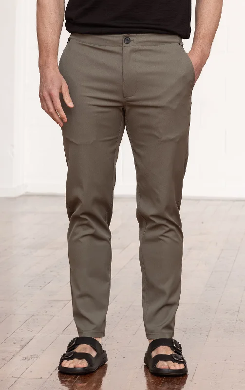 Men's Pants with Patchwork PatternsPERFORMANCE TWILL JOGGER