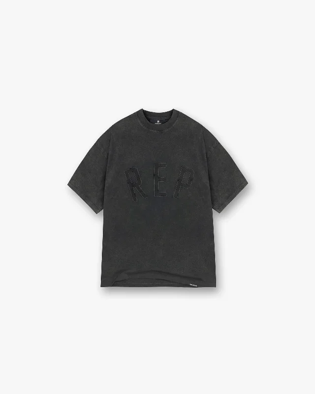 Men's Shirts with Logo EmbossmentsRep Applique T-Shirt - Vintage Black
