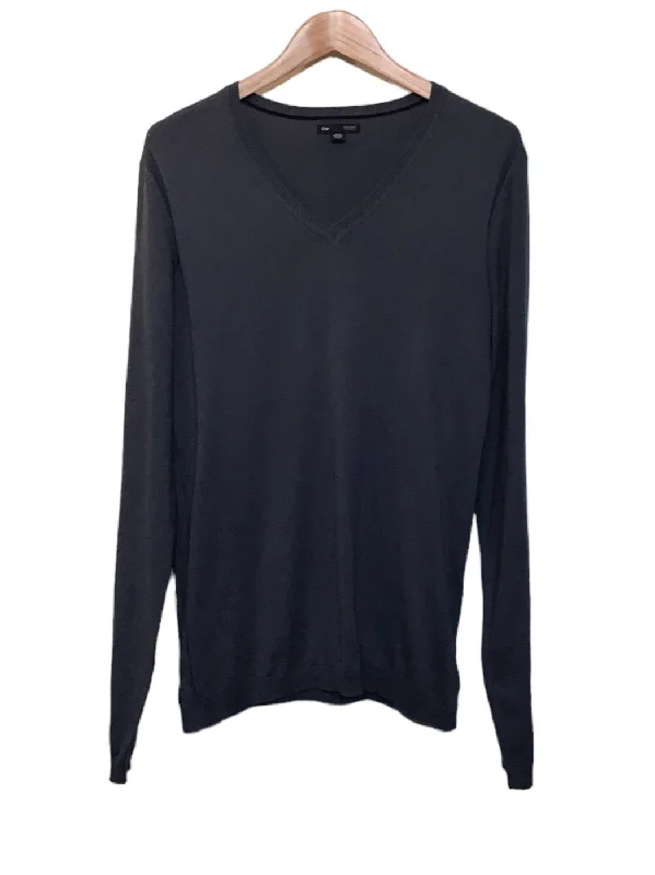 Men's Sweaters with Cable PatternsGap V-Neck Sweater (Size M)