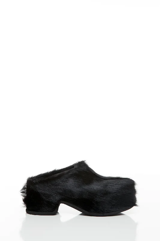 New Arrival Designer Men's JeansDries Van Noten Fur Clogs in Black