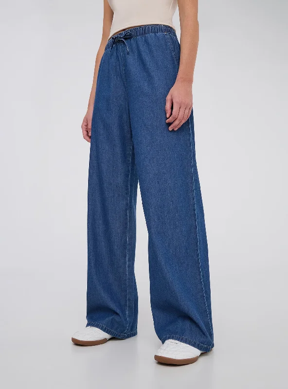 Men's Jeans with Fashionable RipsWoman Long pants jeans