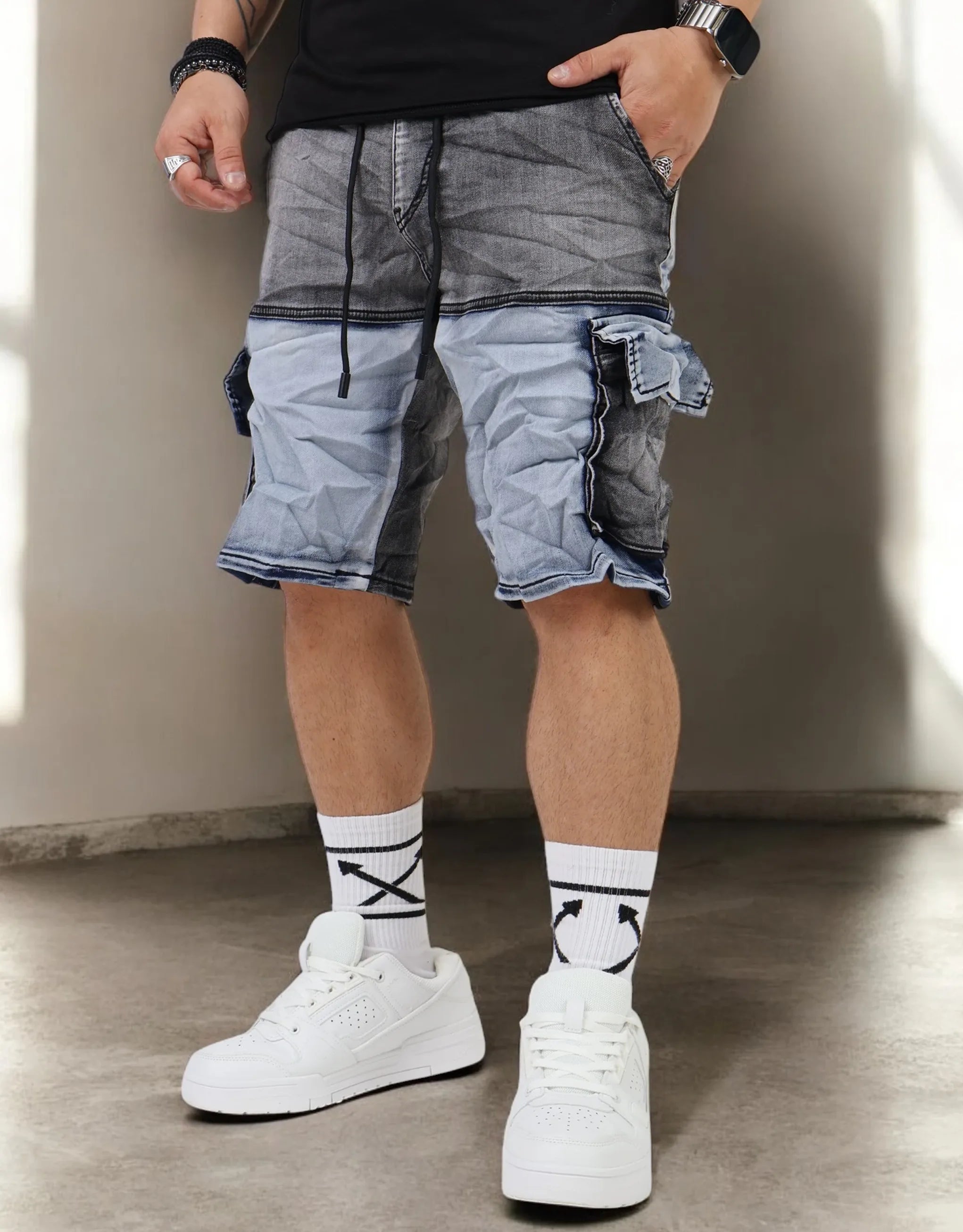 Men's Pants with Logo EmbossmentsCargo Short