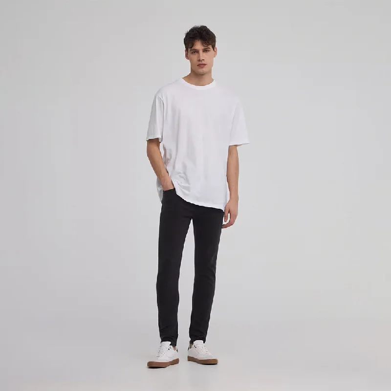Men's Jeans for a Casual LookStraight Leg Jeans