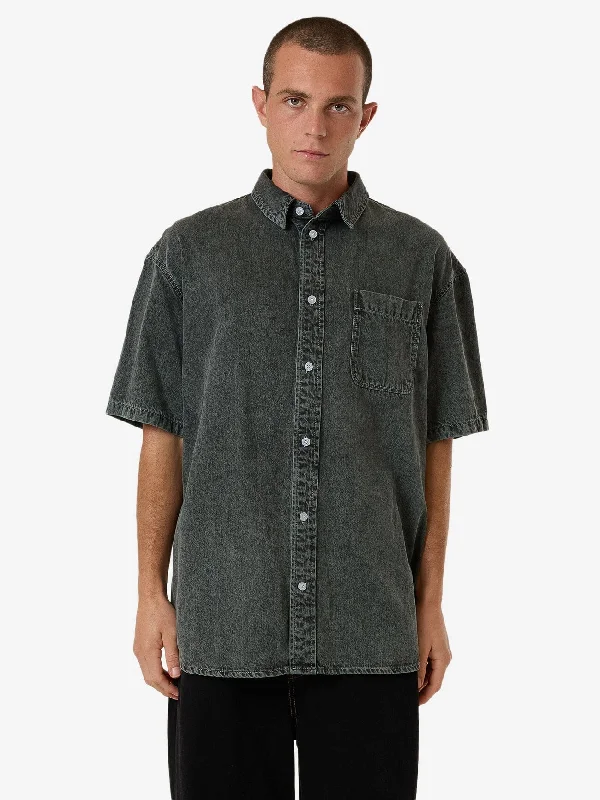 Men's Pants with Flap PocketsCanyon Oversize Short Sleeve Denim Shirt - Dark Forest