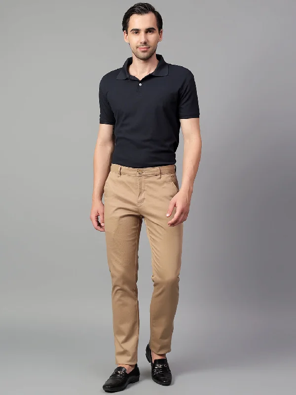 Versatile Men's ShortsMen's Khaki Self Design Non-Pleated Casual Trouser